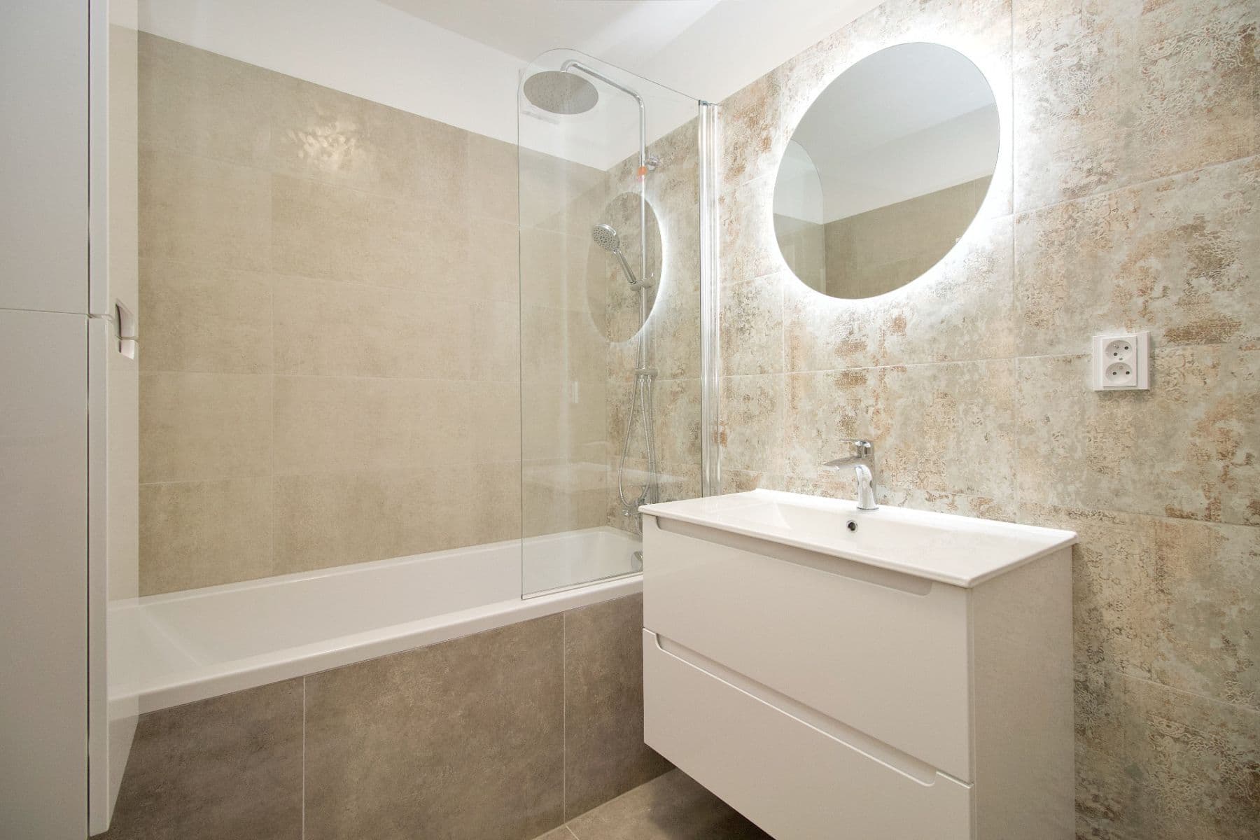 Predaj bytu 3-izbový 69 m², Lesná, Plzeňský kraj Predaj bytu 3-izbový 69 m², Lesná, Plzeňský kraj