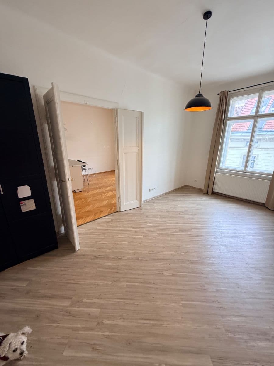 Prenájom bytu 3-izbový 75 m², Malířská, Praha, Praha Prenájom bytu 3-izbový 75 m², Malířská, Praha, Praha