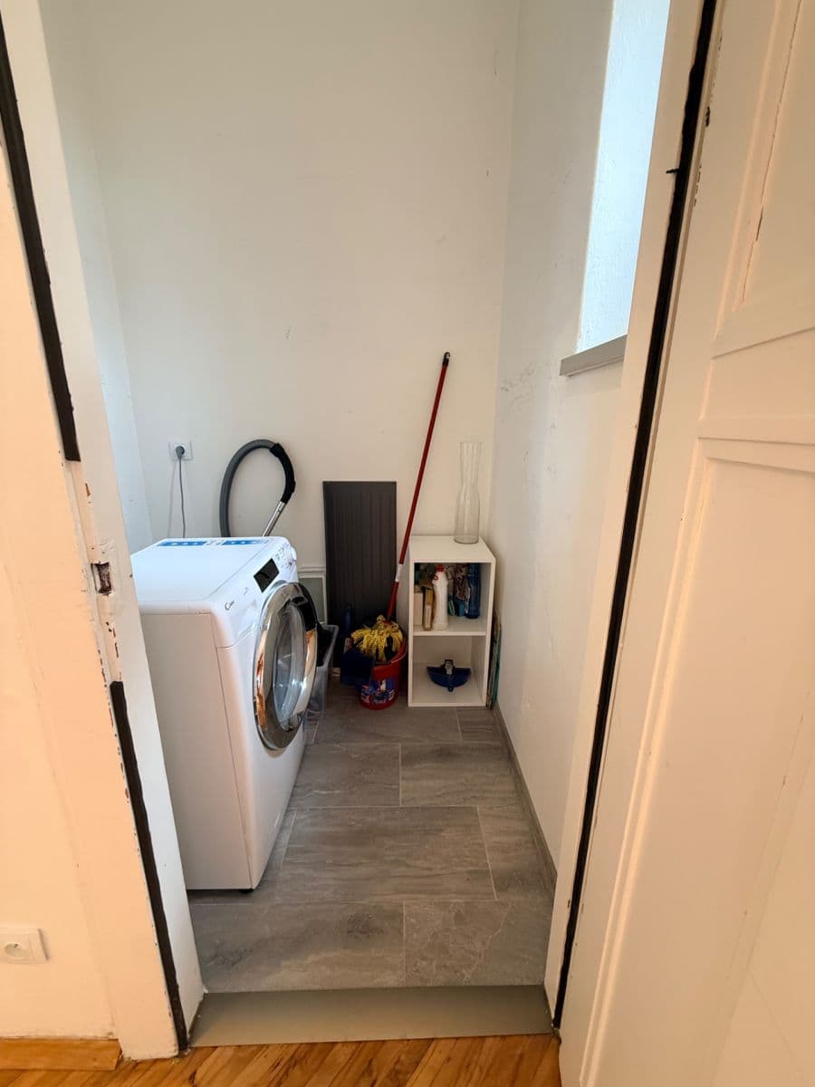 Prenájom bytu 3-izbový 75 m², Malířská, Praha, Praha Prenájom bytu 3-izbový 75 m², Malířská, Praha, Praha