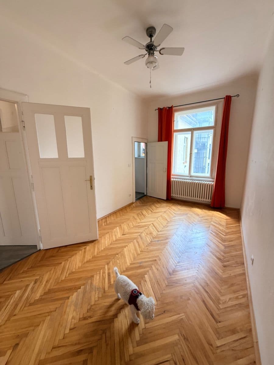 Prenájom bytu 3-izbový 75 m², Malířská, Praha, Praha Prenájom bytu 3-izbový 75 m², Malířská, Praha, Praha