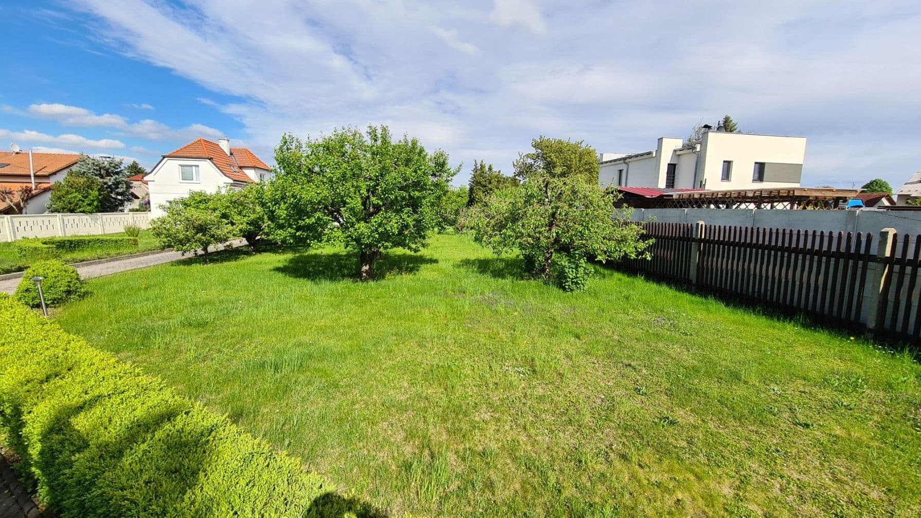 Predaj pozemku 832 m², Západní, Hovorčovice, Středočeský kraj Predaj pozemku 832 m², Západní, Hovorčovice, Středočeský kraj