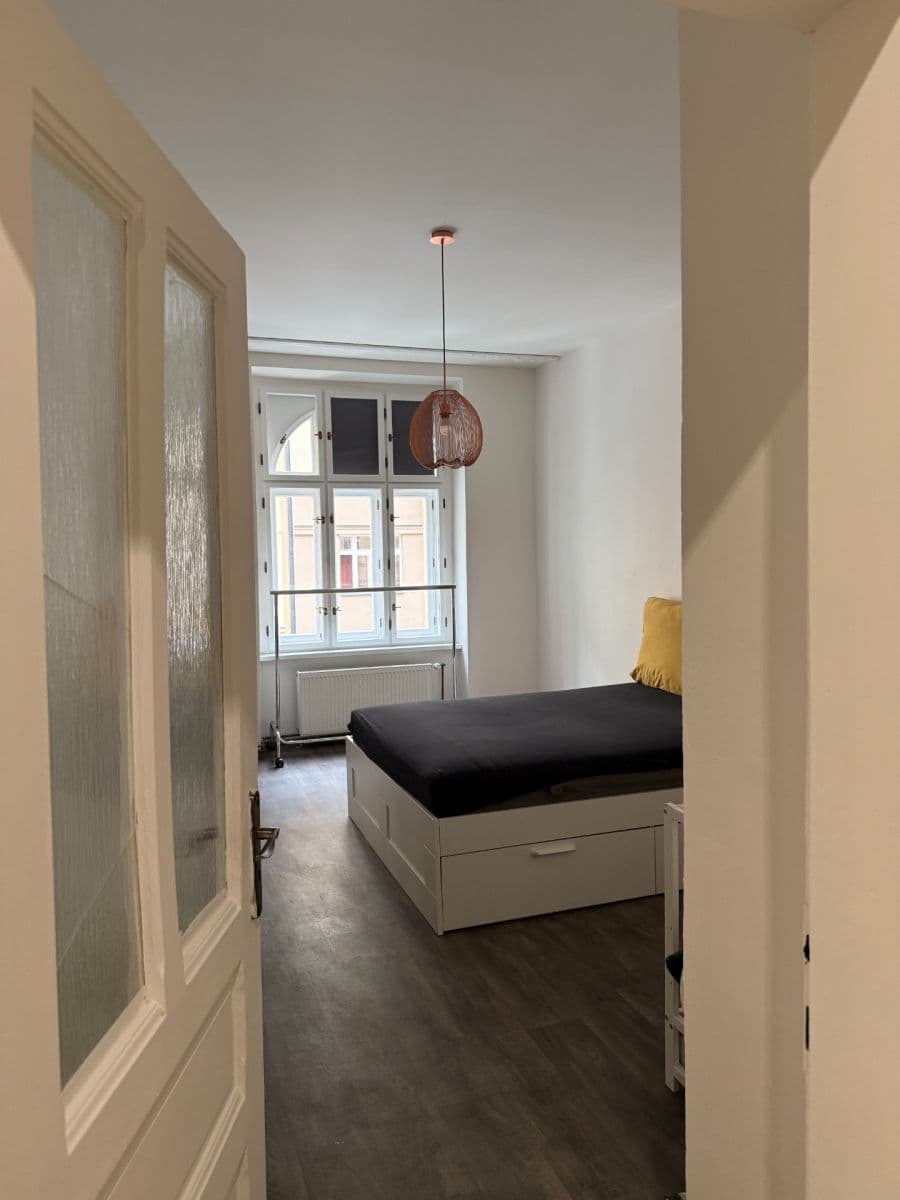 Prenájom bytu 2-izbový 58 m², Schnirchova, Praha, Praha Prenájom bytu 2-izbový 58 m², Schnirchova, Praha, Praha