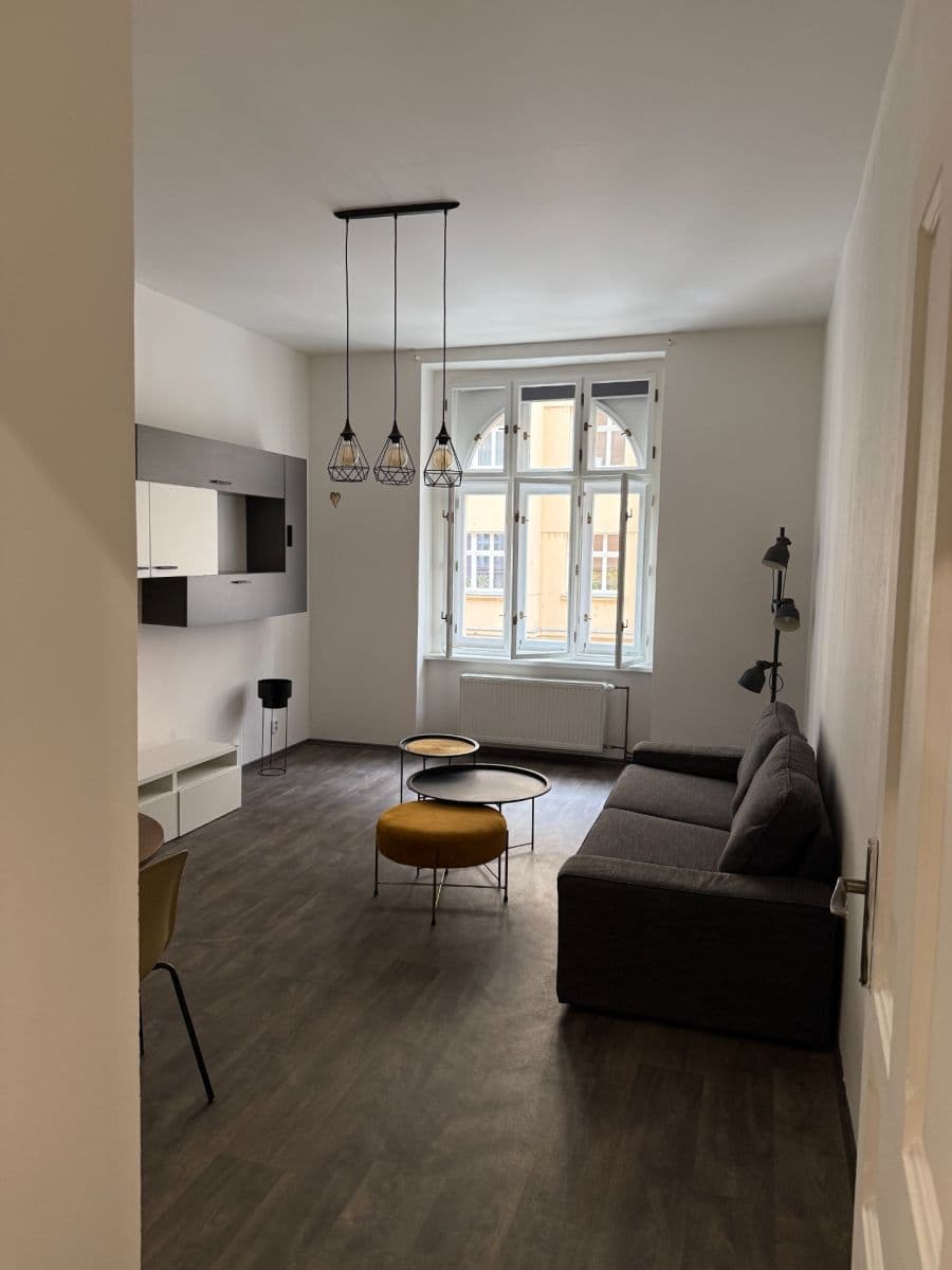 Prenájom bytu 2-izbový 58 m², Schnirchova, Praha, Praha Prenájom bytu 2-izbový 58 m², Schnirchova, Praha, Praha