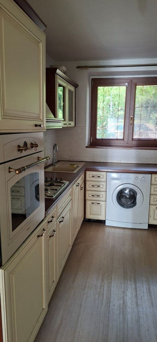 Predaj bytu 2-izbový 55 m², Pod Školou, Ústí nad Labem, Ústecký kraj Predaj bytu 2-izbový 55 m², Pod Školou, Ústí nad Labem, Ústecký kraj