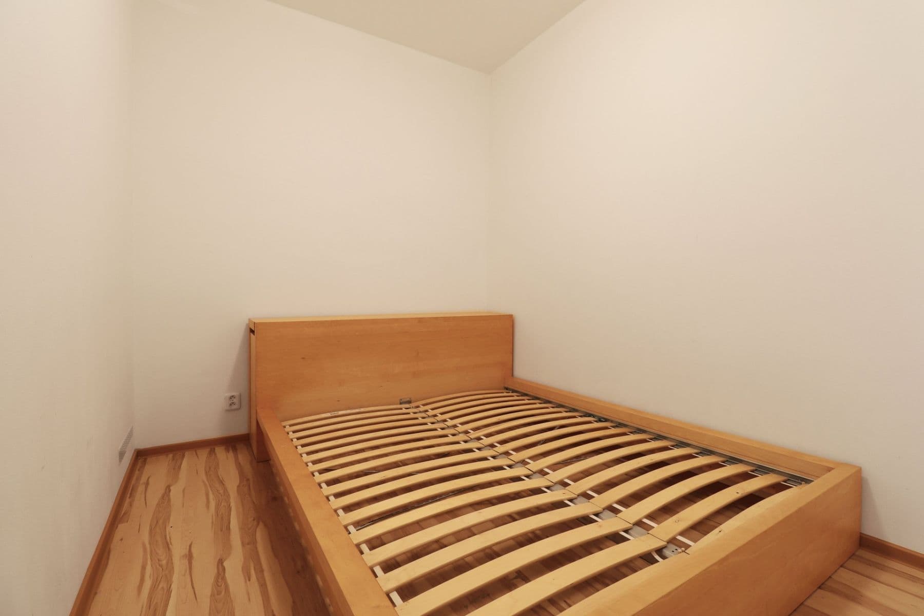 Prenájom bytu 2-izbový 65 m², Nuselská, Praha, Praha Prenájom bytu 2-izbový 65 m², Nuselská, Praha, Praha