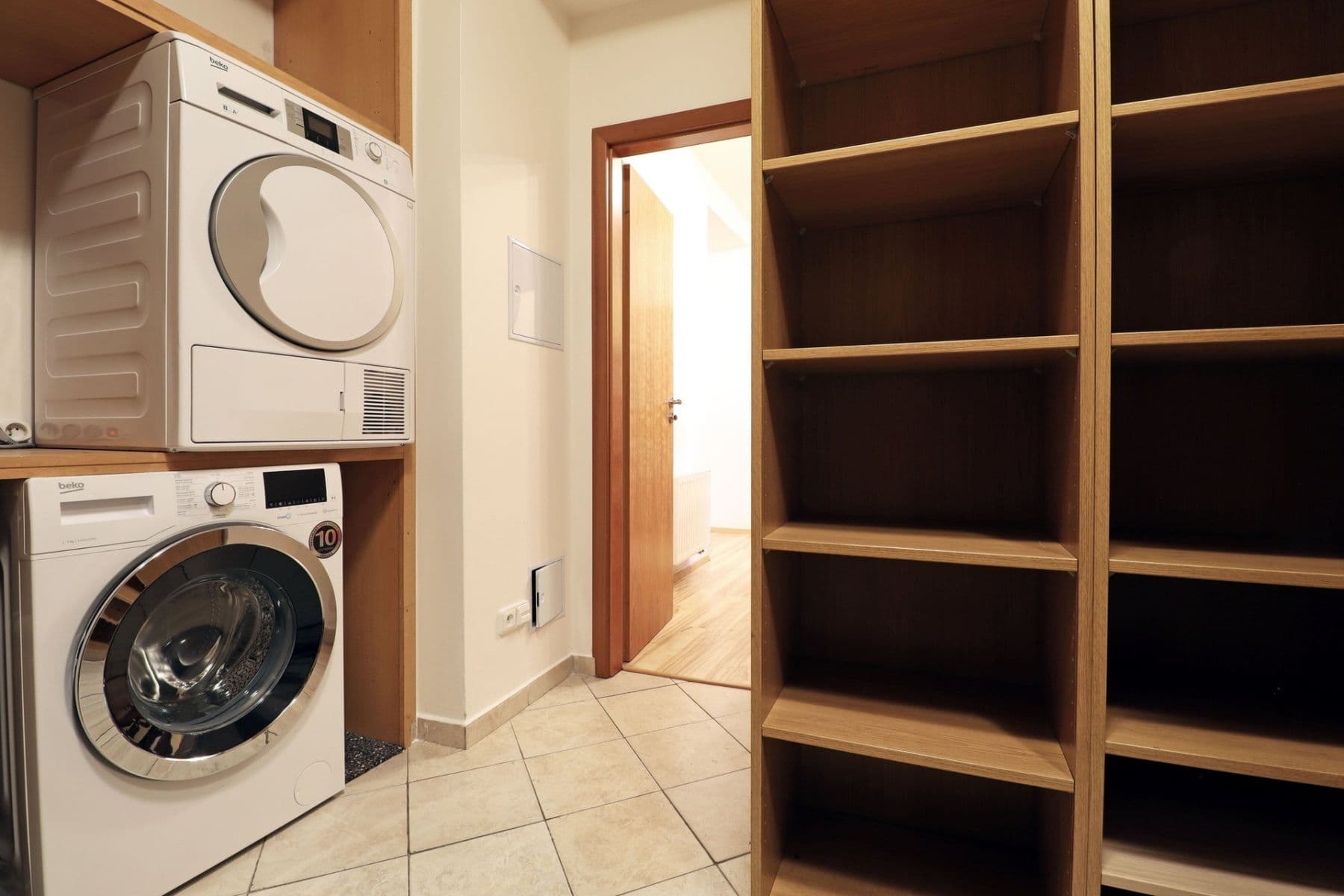 Prenájom bytu 2-izbový 65 m², Nuselská, Praha, Praha Prenájom bytu 2-izbový 65 m², Nuselská, Praha, Praha