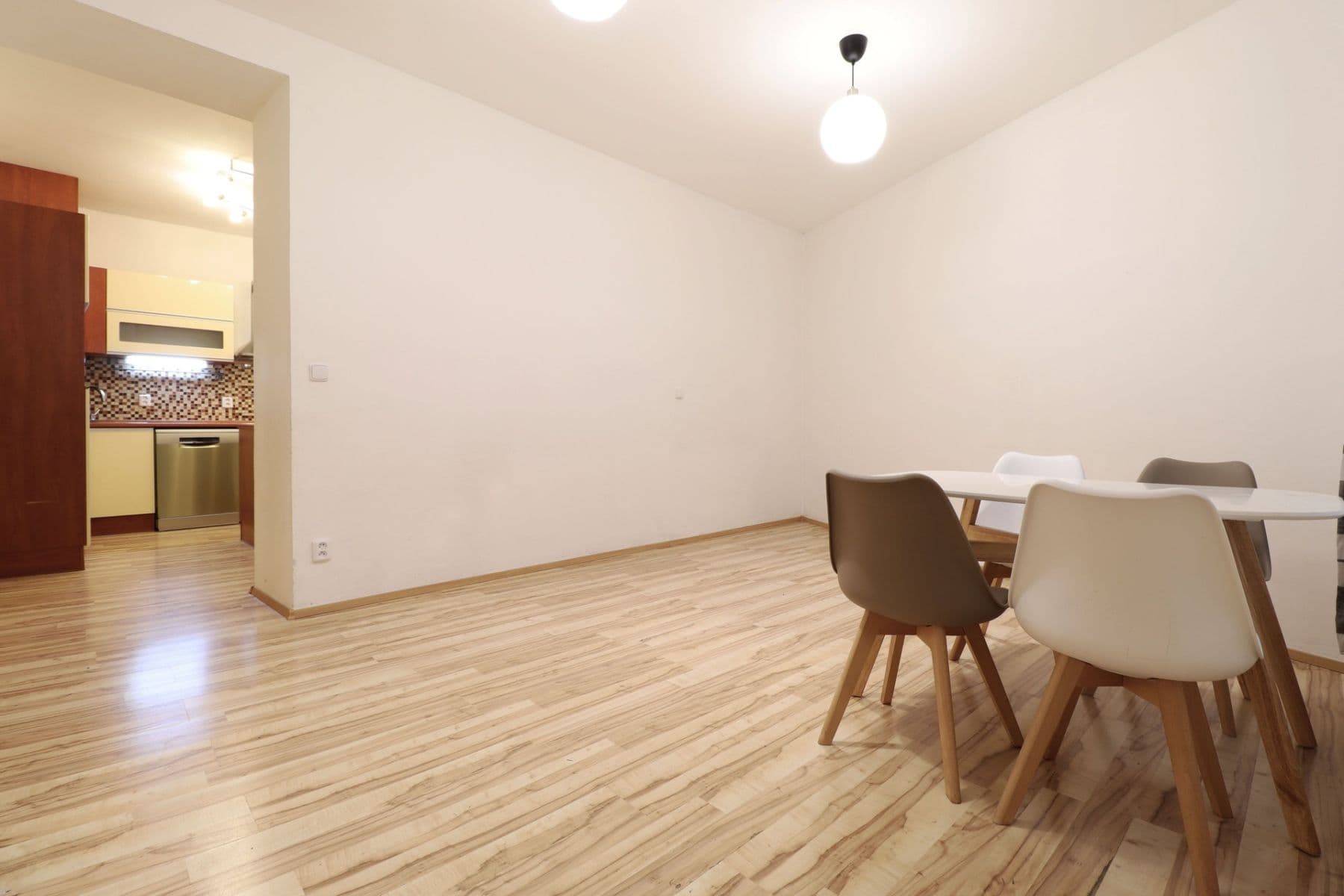Prenájom bytu 2-izbový 65 m², Nuselská, Praha, Praha Prenájom bytu 2-izbový 65 m², Nuselská, Praha, Praha