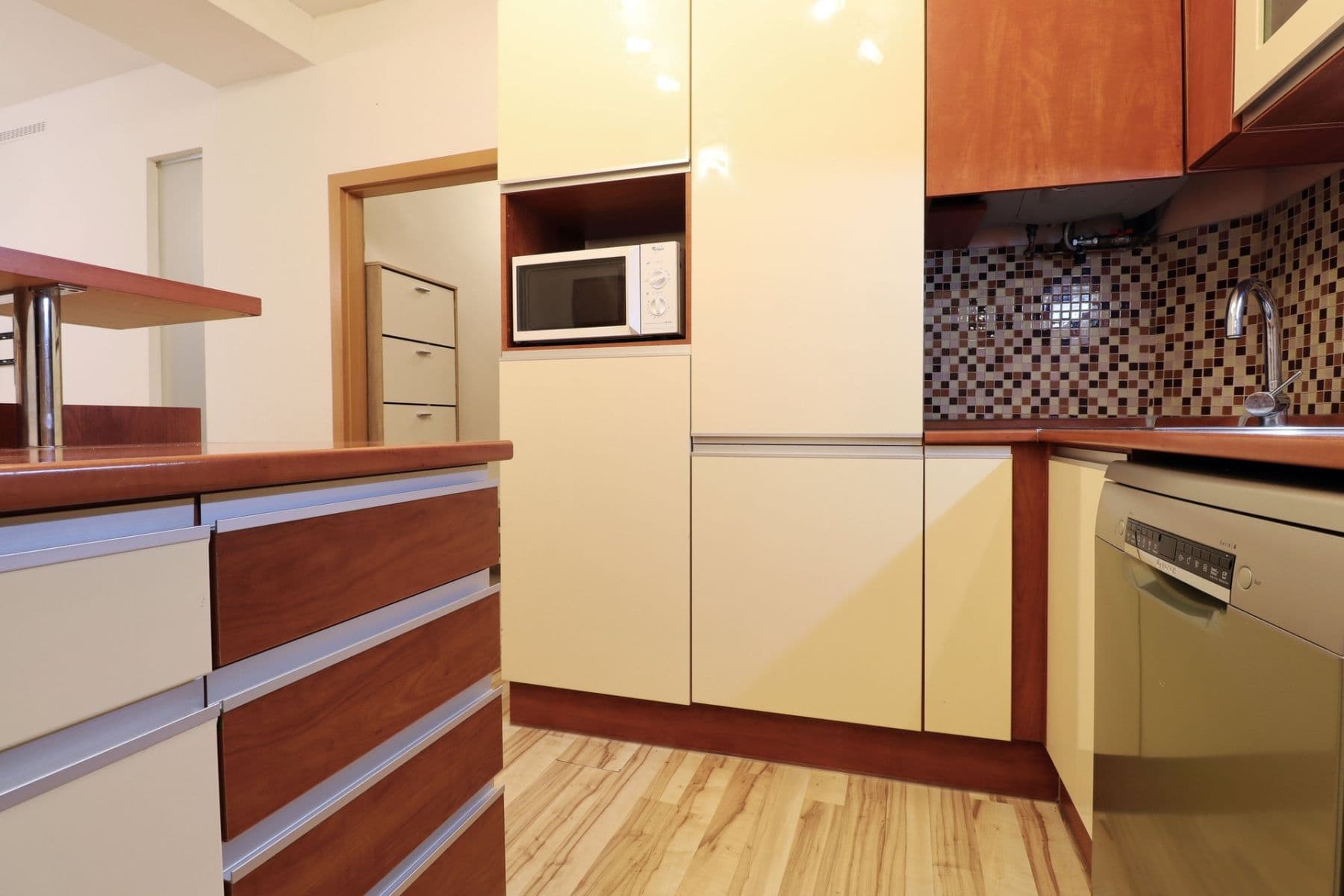 Prenájom bytu 2-izbový 65 m², Nuselská, Praha, Praha Prenájom bytu 2-izbový 65 m², Nuselská, Praha, Praha