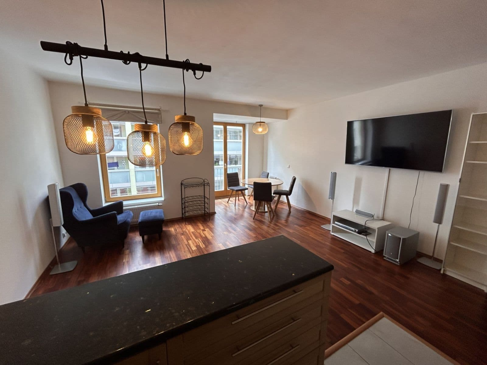 Prenájom bytu 2-izbový 62 m², Jeseniova, Praha, Praha Prenájom bytu 2-izbový 62 m², Jeseniova, Praha, Praha