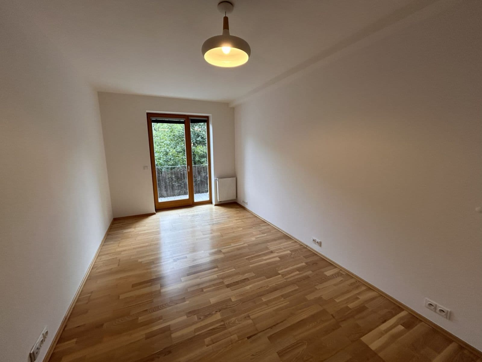 Prenájom bytu 2-izbový 62 m², Jeseniova, Praha, Praha Prenájom bytu 2-izbový 62 m², Jeseniova, Praha, Praha