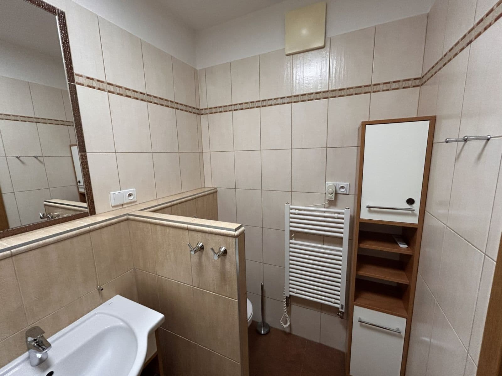 Prenájom bytu 2-izbový 62 m², Jeseniova, Praha, Praha Prenájom bytu 2-izbový 62 m², Jeseniova, Praha, Praha
