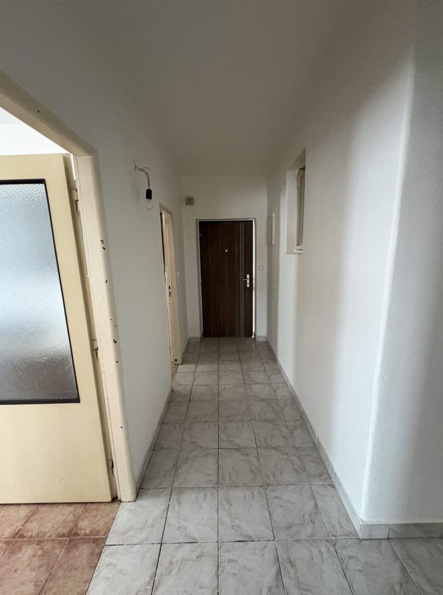 Prenájom bytu 3-izbový 103 m², Čs. armády, Žamberk, Pardubický kraj Prenájom bytu 3-izbový 103 m², Čs. armády, Žamberk, Pardubický kraj