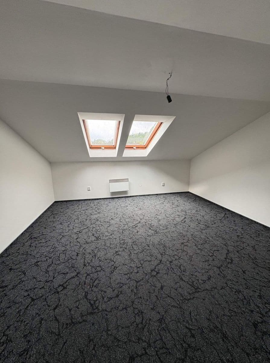 Prenájom bytu 3-izbový 103 m², Čs. armády, Žamberk, Pardubický kraj Prenájom bytu 3-izbový 103 m², Čs. armády, Žamberk, Pardubický kraj