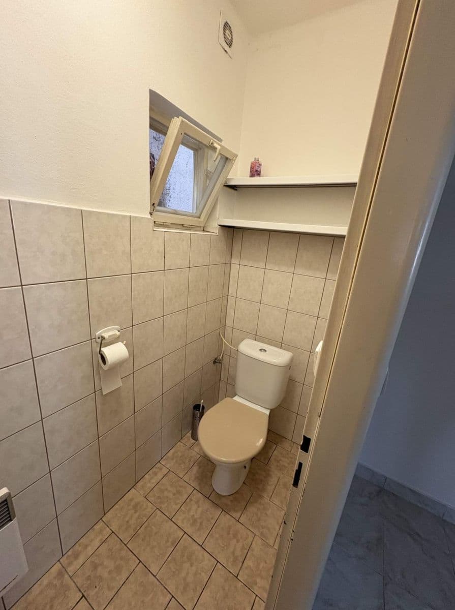 Prenájom bytu 3-izbový 103 m², Čs. armády, Žamberk, Pardubický kraj Prenájom bytu 3-izbový 103 m², Čs. armády, Žamberk, Pardubický kraj