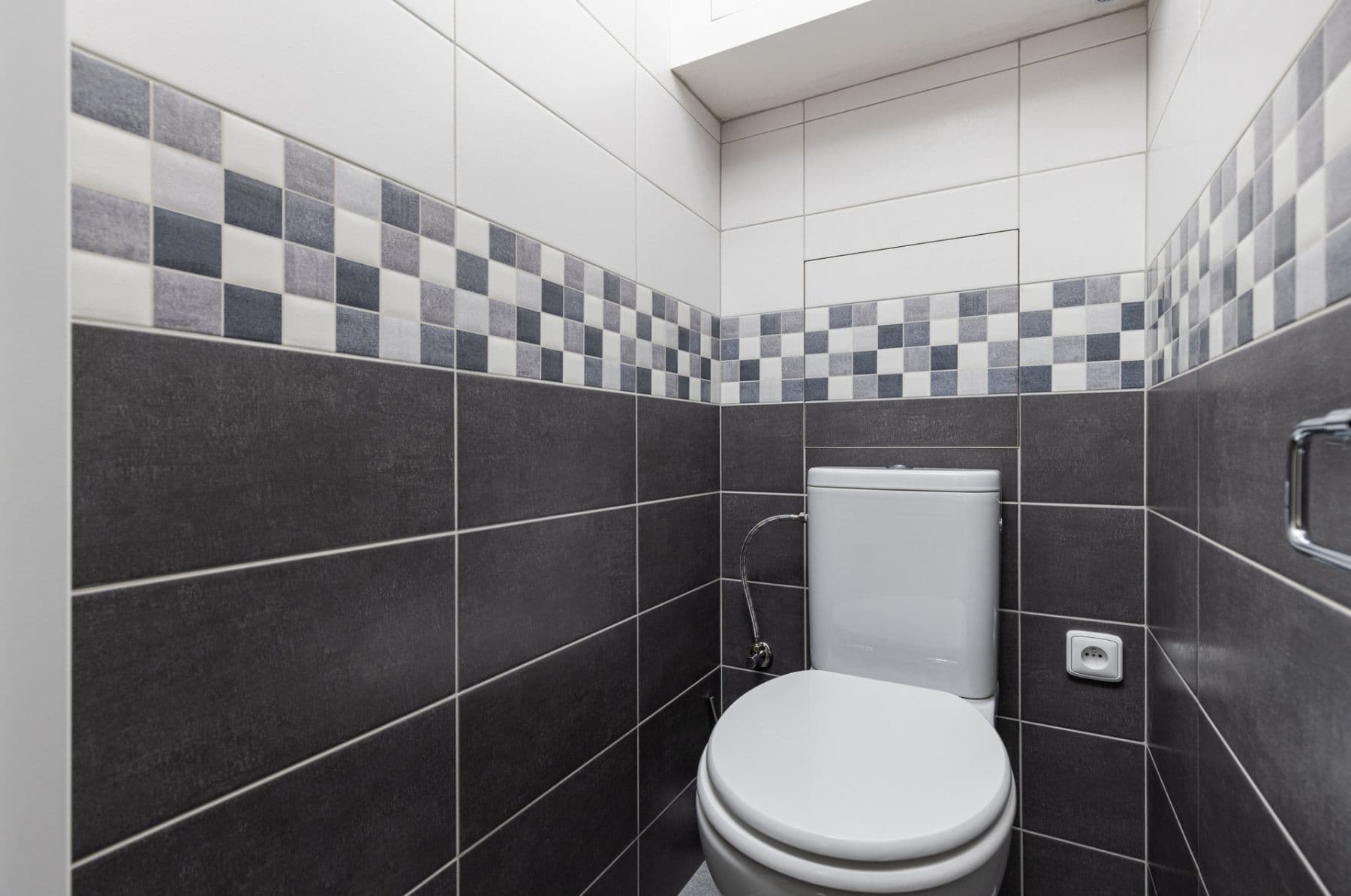 Prenájom bytu 2-izbový 74 m², Trojská, Praha, Praha Prenájom bytu 2-izbový 74 m², Trojská, Praha, Praha