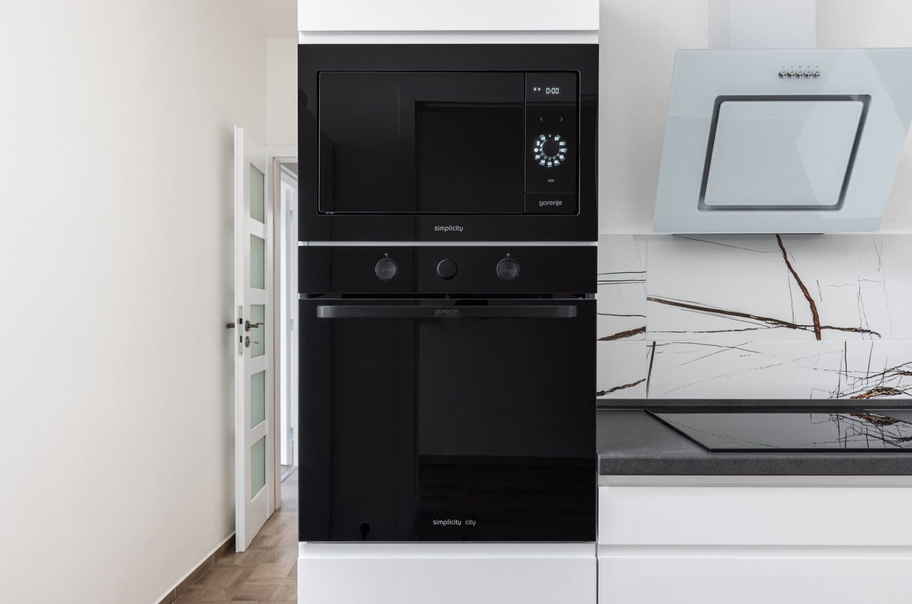 Prenájom bytu 2-izbový 74 m², Trojská, Praha, Praha Prenájom bytu 2-izbový 74 m², Trojská, Praha, Praha