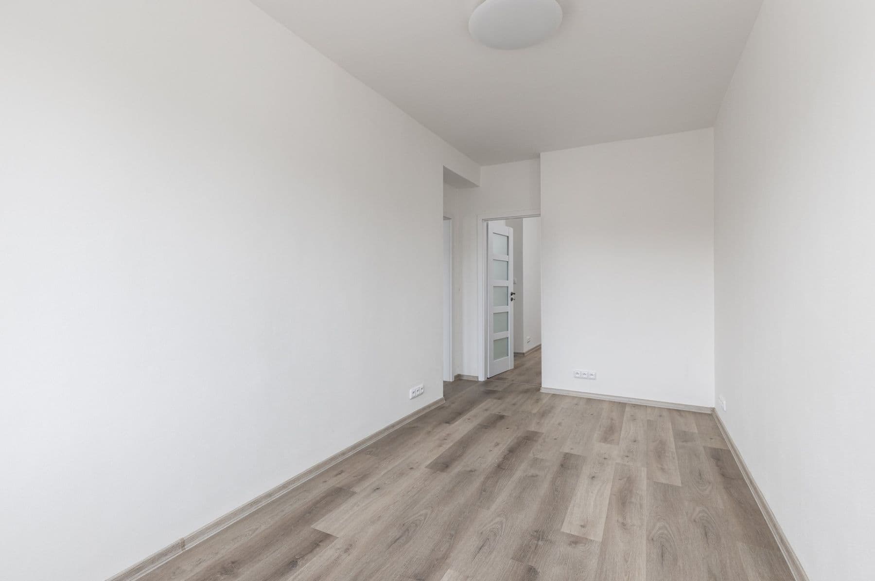 Prenájom bytu 2-izbový 74 m², Trojská, Praha, Praha Prenájom bytu 2-izbový 74 m², Trojská, Praha, Praha