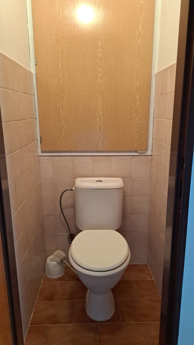 Prenájom bytu 2-izbový 74 m², Na Mlejnku, Praha, Praha Prenájom bytu 2-izbový 74 m², Na Mlejnku, Praha, Praha