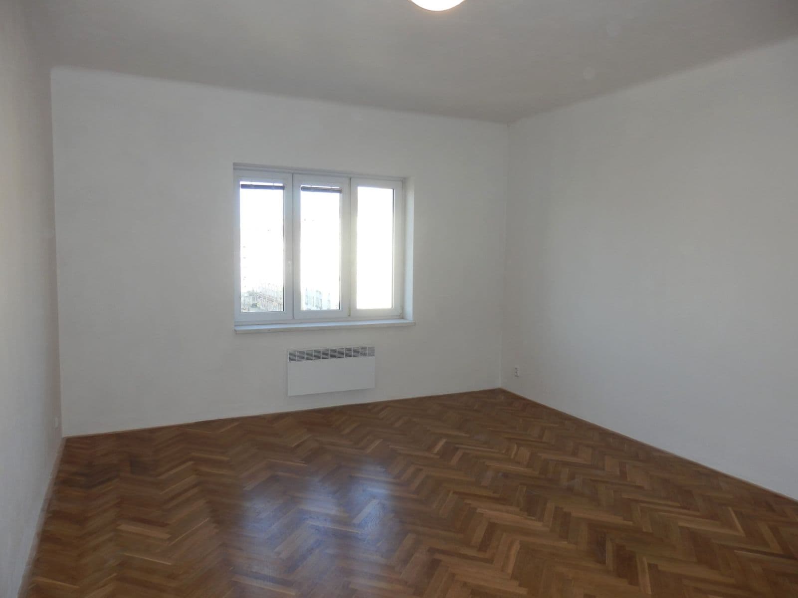 Prenájom bytu 1-izbový 33 m², Jana Želivského, Praha, Praha Prenájom bytu 1-izbový 33 m², Jana Želivského, Praha, Praha