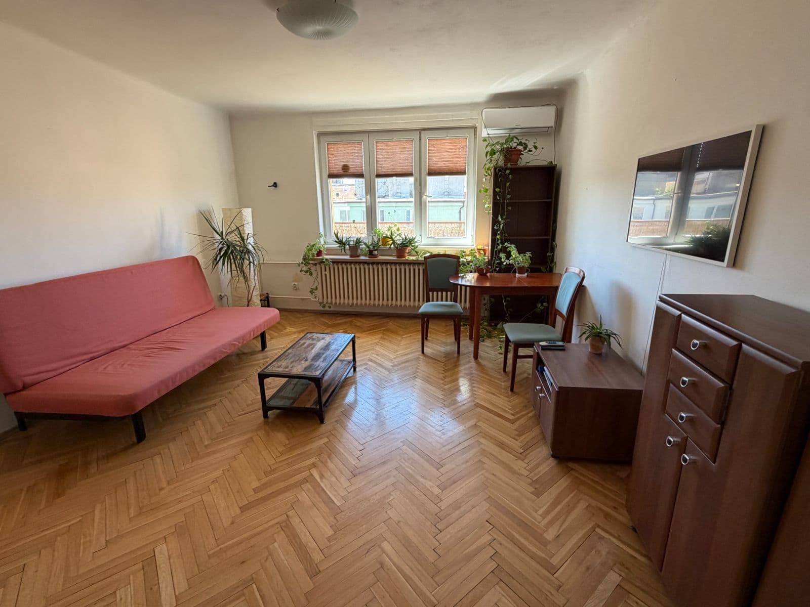 Prenájom bytu 2-izbový 48 m², Hartigova, Praha, Praha Prenájom bytu 2-izbový 48 m², Hartigova, Praha, Praha