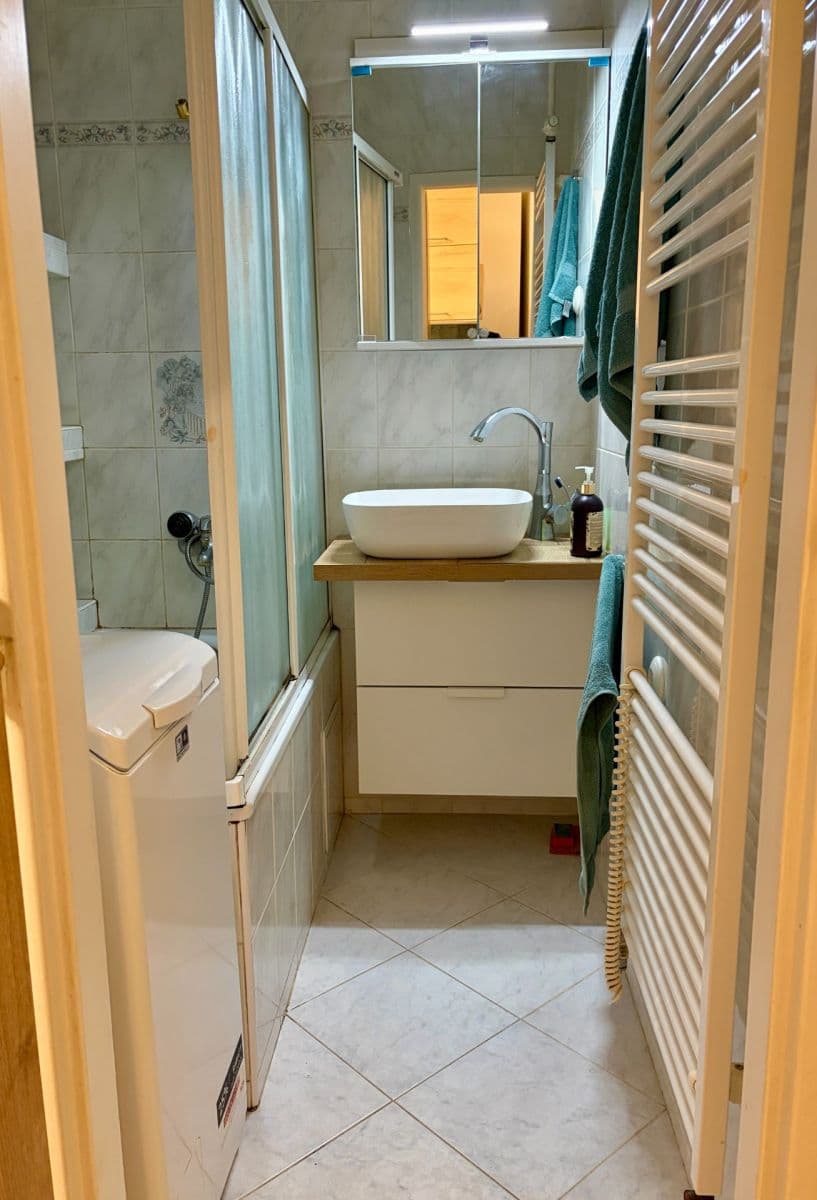 Prenájom bytu 2-izbový 48 m², Hartigova, Praha, Praha Prenájom bytu 2-izbový 48 m², Hartigova, Praha, Praha