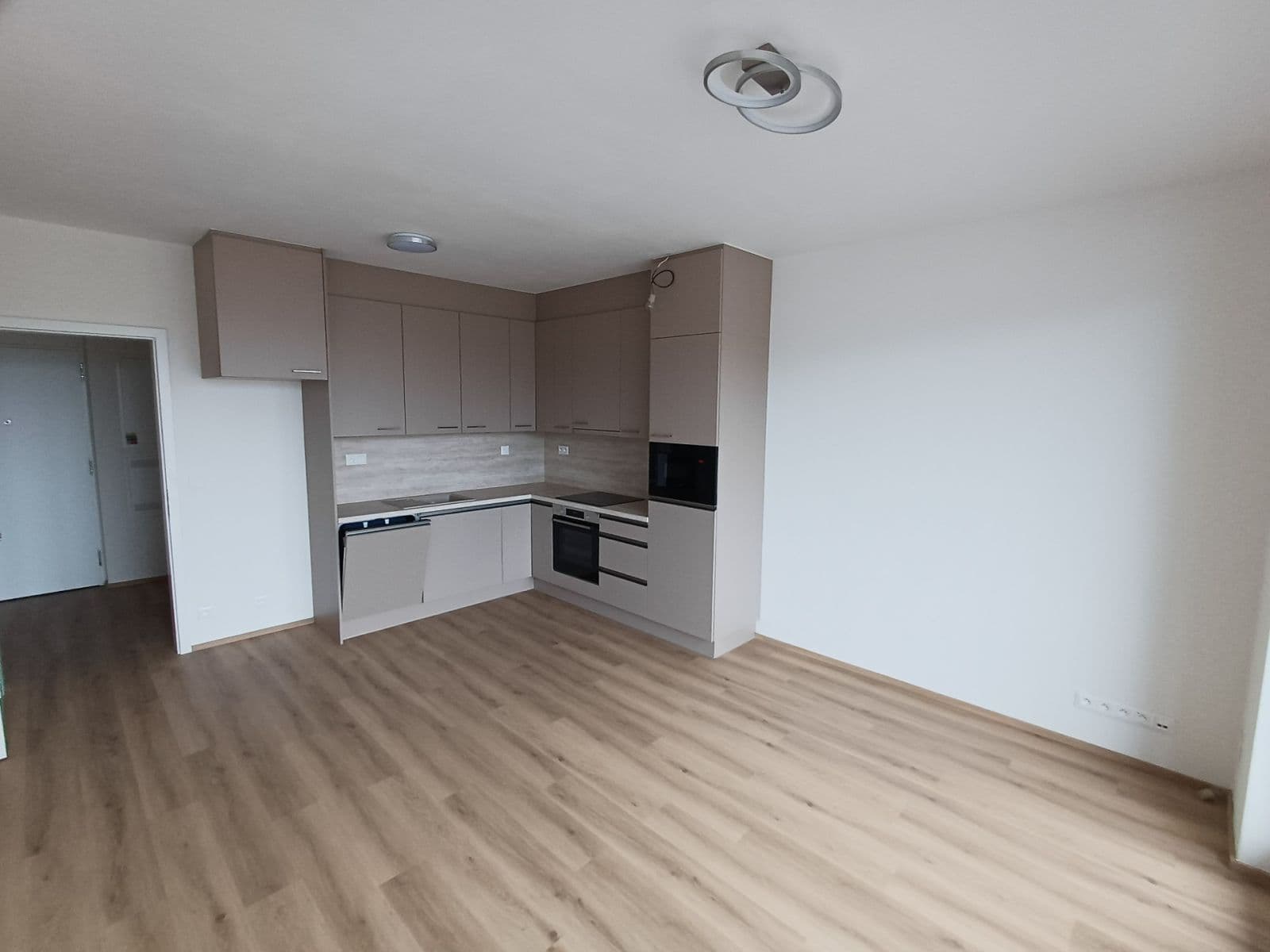 Prenájom bytu 2-izbový 55 m², Rybářská, Brno, Jihomoravský kraj Prenájom bytu 2-izbový 55 m², Rybářská, Brno, Jihomoravský kraj