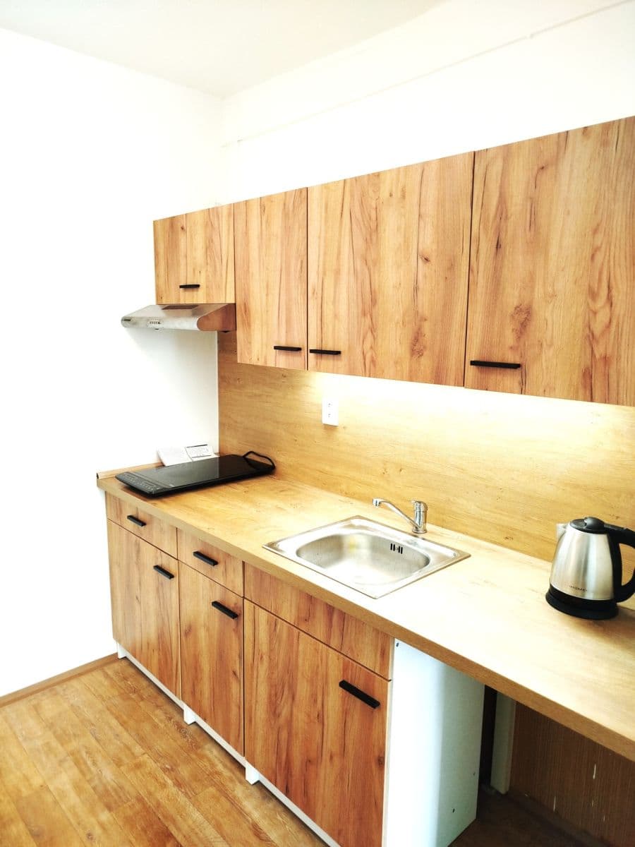 Prenájom bytu 2-izbový 45 m², Hráského, Praha, Praha Prenájom bytu 2-izbový 45 m², Hráského, Praha, Praha