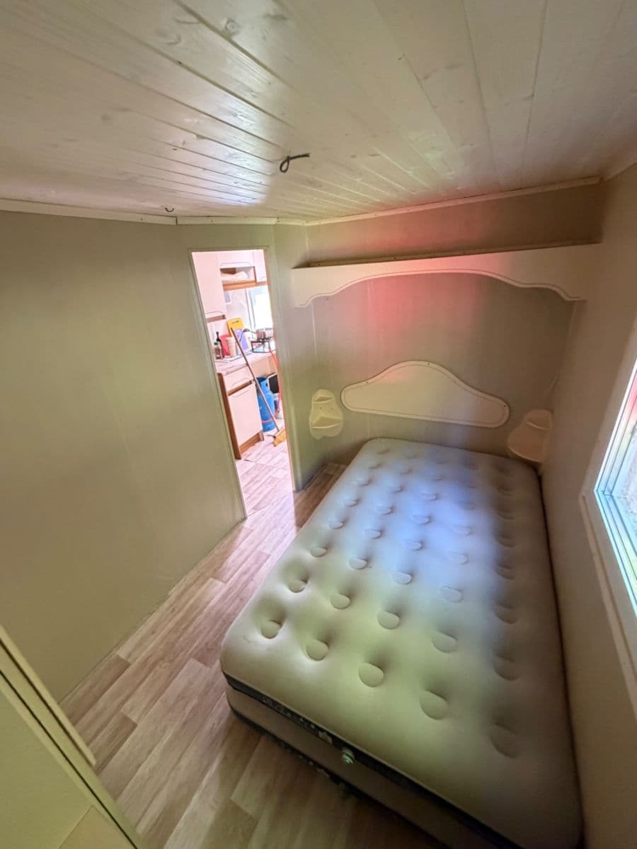 Predaj rekreačného objektu 30 m², pozemok 1.000 m², 33333, Zásmuky, Středočeský kraj Predaj rekreačného objektu 30 m², pozemok 1.000 m², 33333, Zásmuky, Středočeský kraj