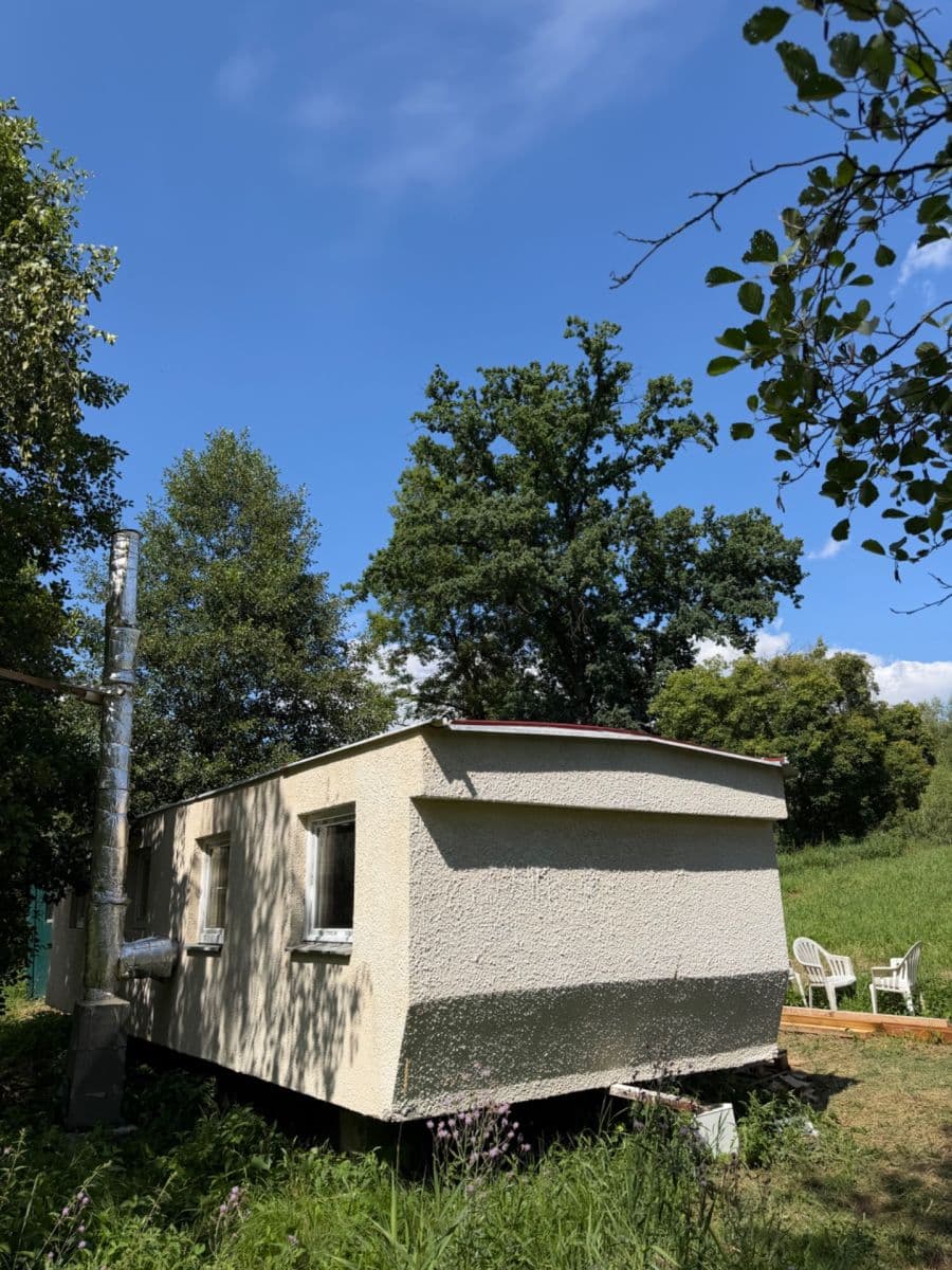 Predaj rekreačného objektu 30 m², pozemok 1.000 m², 33333, Zásmuky, Středočeský kraj Predaj rekreačného objektu 30 m², pozemok 1.000 m², 33333, Zásmuky, Středočeský kraj