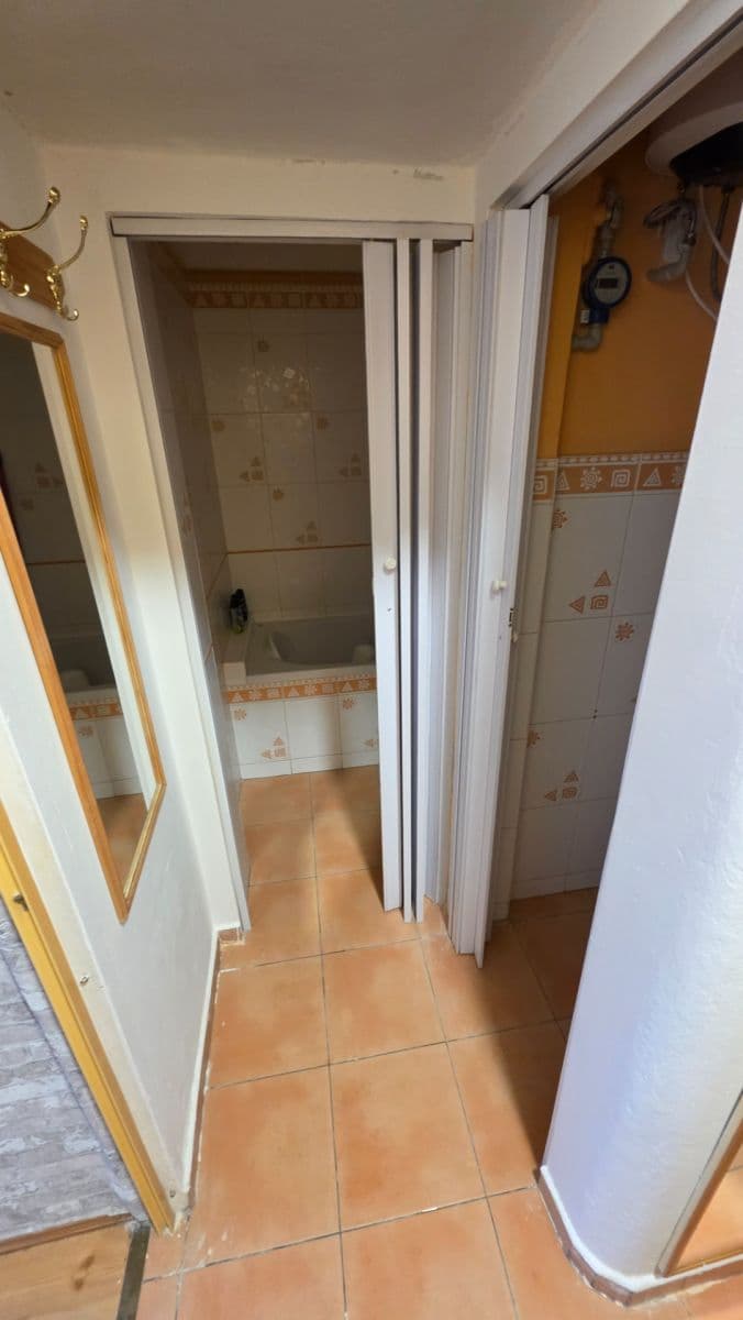 Prenájom bytu 1-izbový 24 m², Křížová, Praha, Praha Prenájom bytu 1-izbový 24 m², Křížová, Praha, Praha