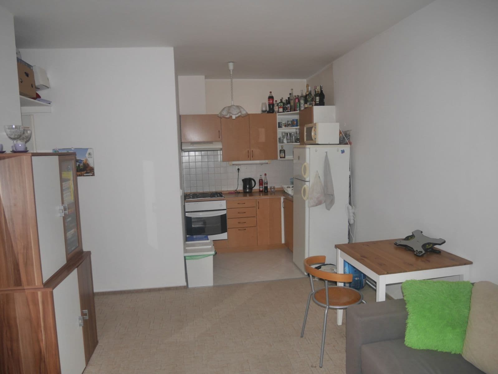 Prenájom bytu 2-izbový 43 m², Pelušková, Praha, Praha Prenájom bytu 2-izbový 43 m², Pelušková, Praha, Praha