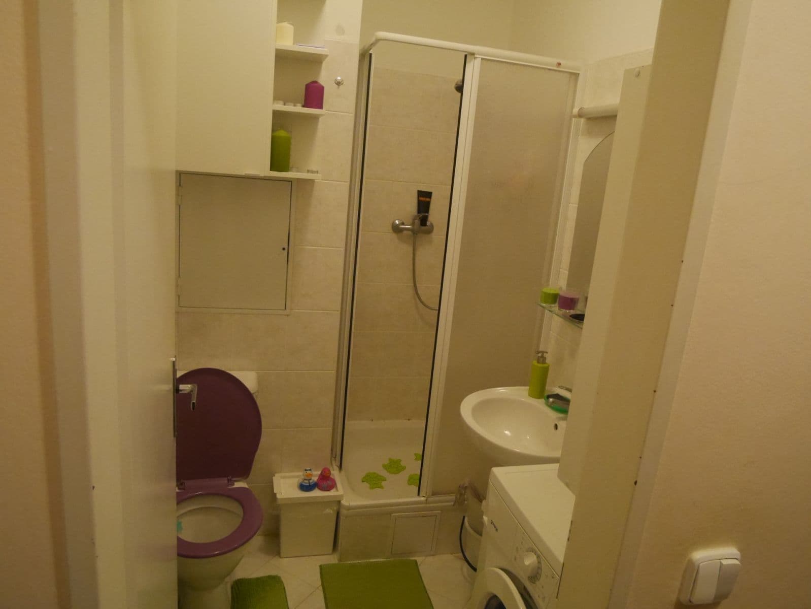 Prenájom bytu 2-izbový 43 m², Pelušková, Praha, Praha Prenájom bytu 2-izbový 43 m², Pelušková, Praha, Praha