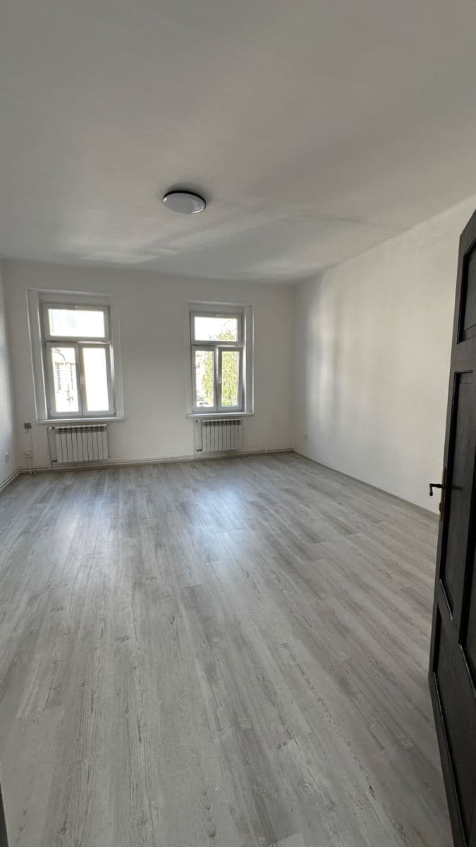 Prenájom bytu 2-izbový 72 m², Zemská, Teplice, Ústecký kraj Prenájom bytu 2-izbový 72 m², Zemská, Teplice, Ústecký kraj