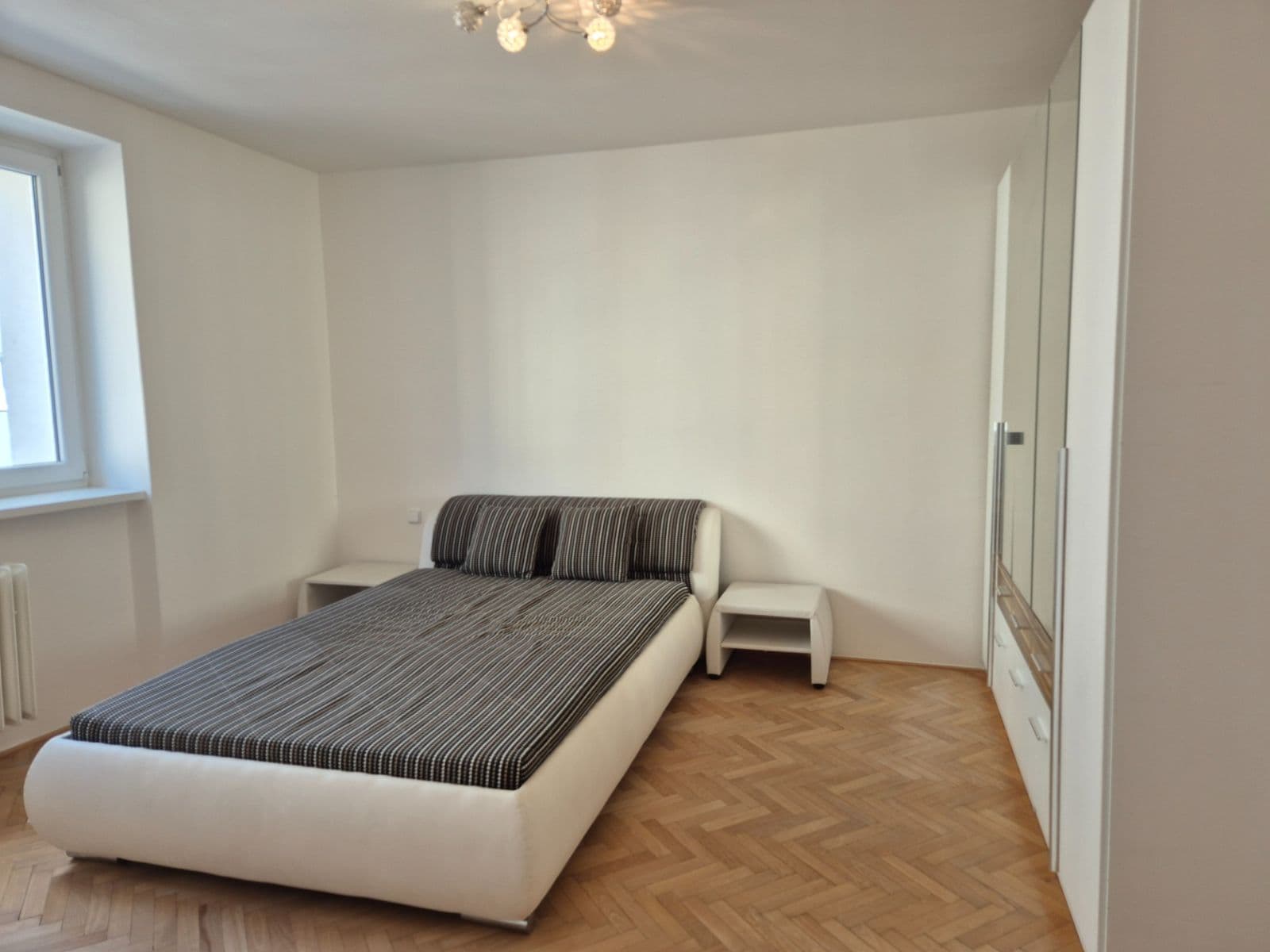 Prenájom bytu 2-izbový 60 m², Užocká, Praha, Praha Prenájom bytu 2-izbový 60 m², Užocká, Praha, Praha