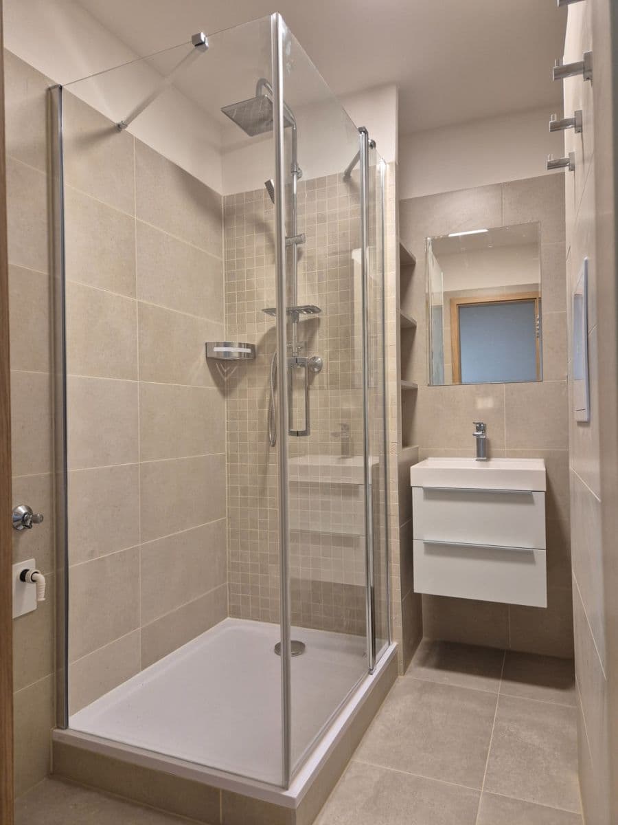 Prenájom bytu 2-izbový 60 m², Užocká, Praha, Praha Prenájom bytu 2-izbový 60 m², Užocká, Praha, Praha