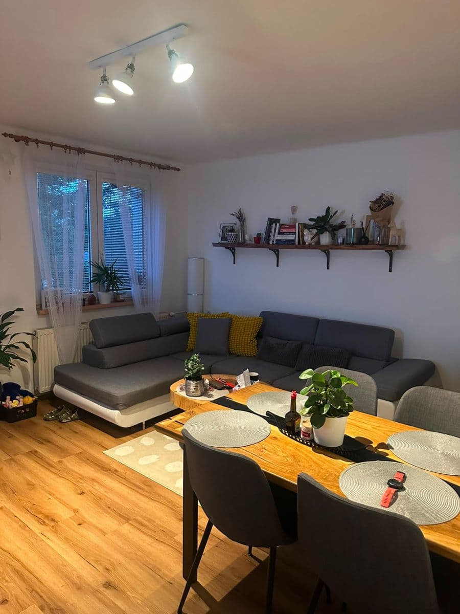 Predaj bytu 3-izbový 67 m², Pražská, Žebrák, Středočeský kraj Predaj bytu 3-izbový 67 m², Pražská, Žebrák, Středočeský kraj