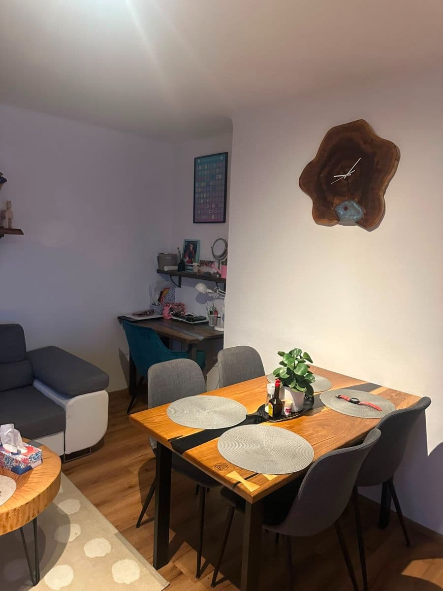 Predaj bytu 3-izbový 67 m², Pražská, Žebrák, Středočeský kraj Predaj bytu 3-izbový 67 m², Pražská, Žebrák, Středočeský kraj