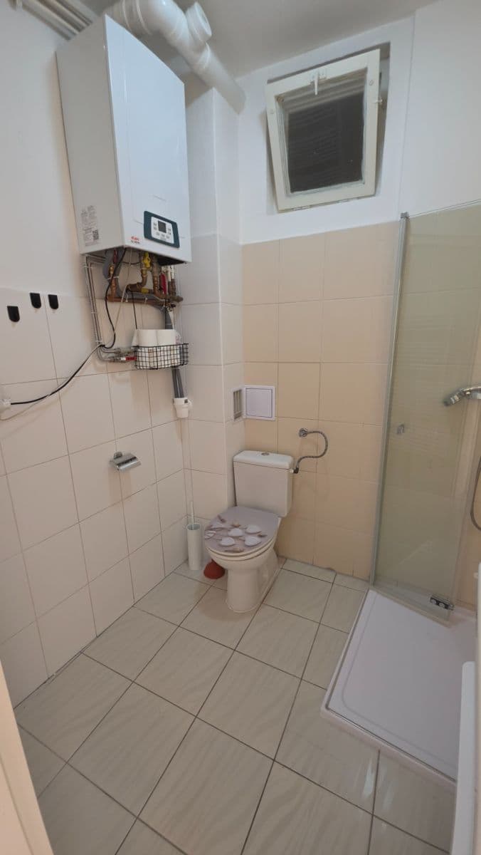 Prenájom bytu 2-izbový 65 m², Bratislavská, Brno, Jihomoravský kraj Prenájom bytu 2-izbový 65 m², Bratislavská, Brno, Jihomoravský kraj