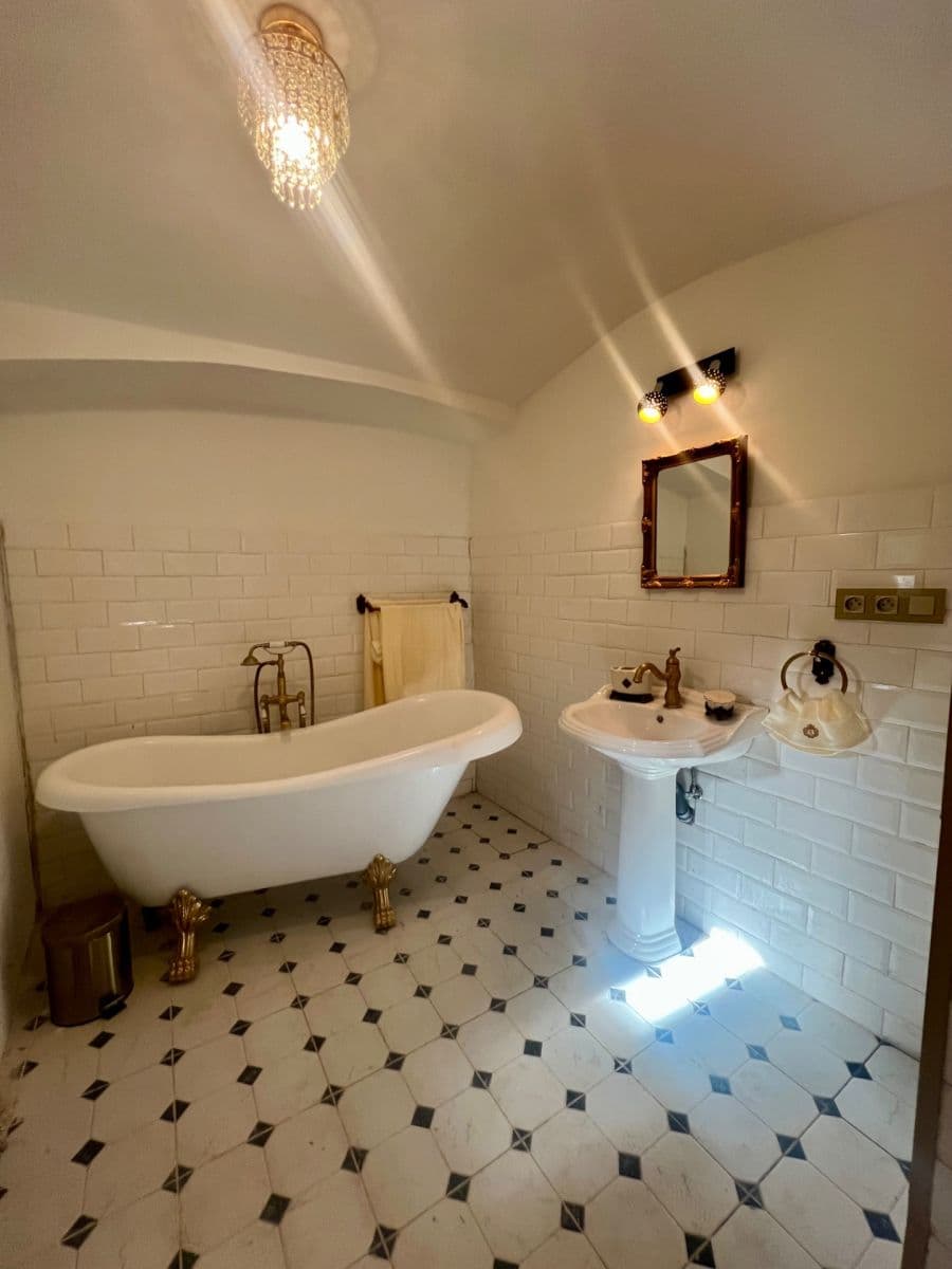 Predaj domu 470 m², pozemok 2.721 m², Volfartice, Liberecký kraj Predaj domu 470 m², pozemok 2.721 m², Volfartice, Liberecký kraj