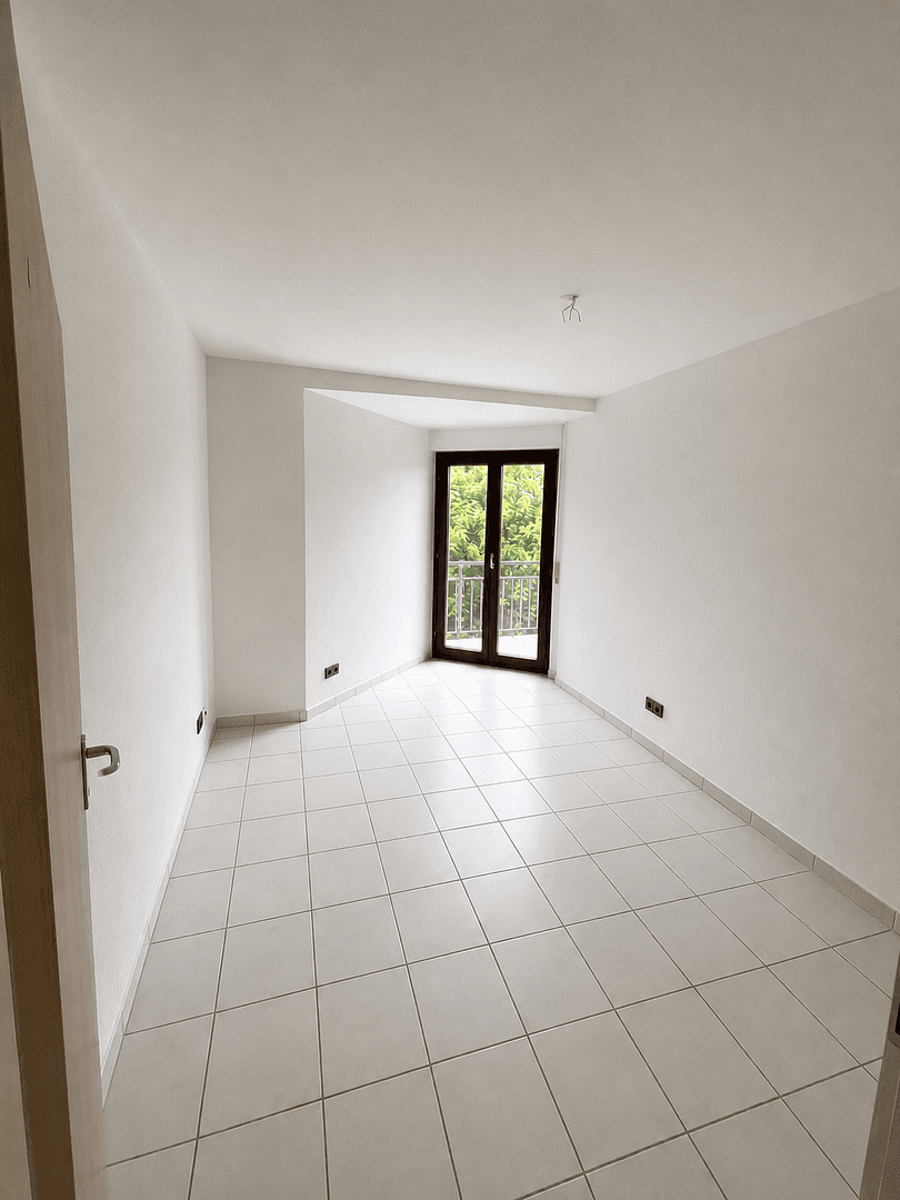Prenájom bytu 3-izbový 75 m², Pforzheim, Bádensko-Wurttembersko Prenájom bytu 3-izbový 75 m², Pforzheim, Bádensko-Wurttembersko