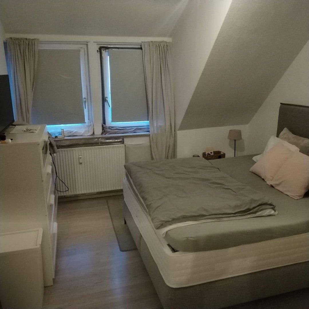 Prenájom bytu 2-izbový 40 m², Schleswiger Str. 19, Bremerhaven, Brémy Prenájom bytu 2-izbový 40 m², Schleswiger Str. 19, Bremerhaven, Brémy