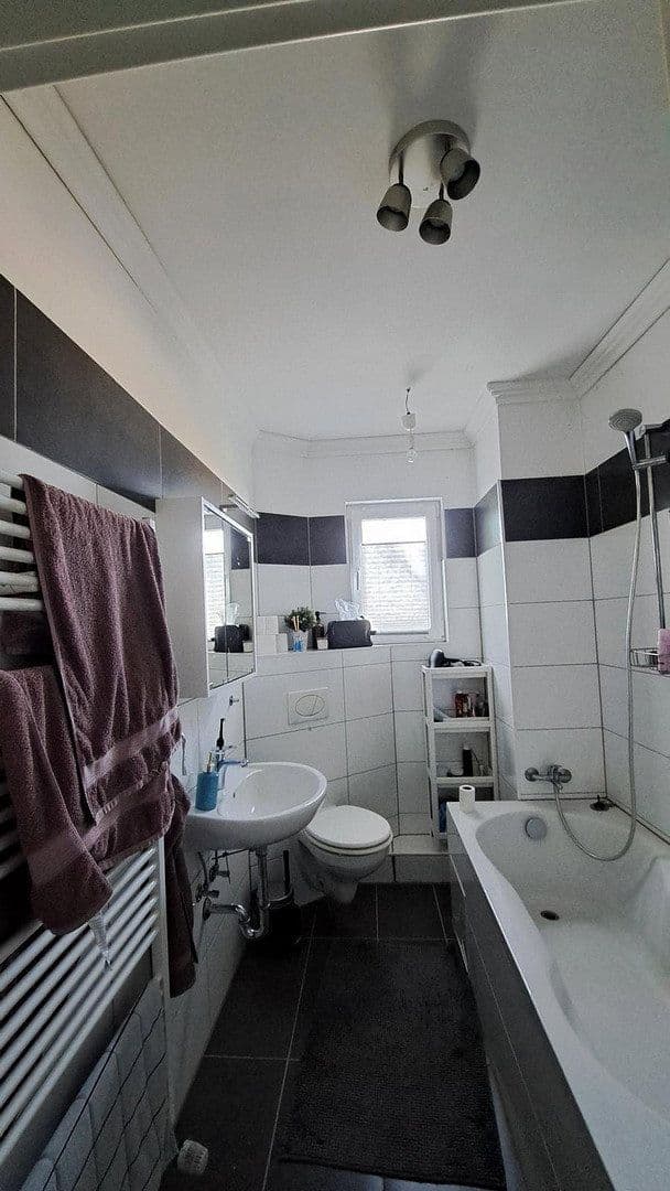 Prenájom bytu 5-izbový 150 m², Bürgermeister-Smidt-Straße 121, Bremerhaven, Brémy Prenájom bytu 5-izbový 150 m², Bürgermeister-Smidt-Straße 121, Bremerhaven, Brémy