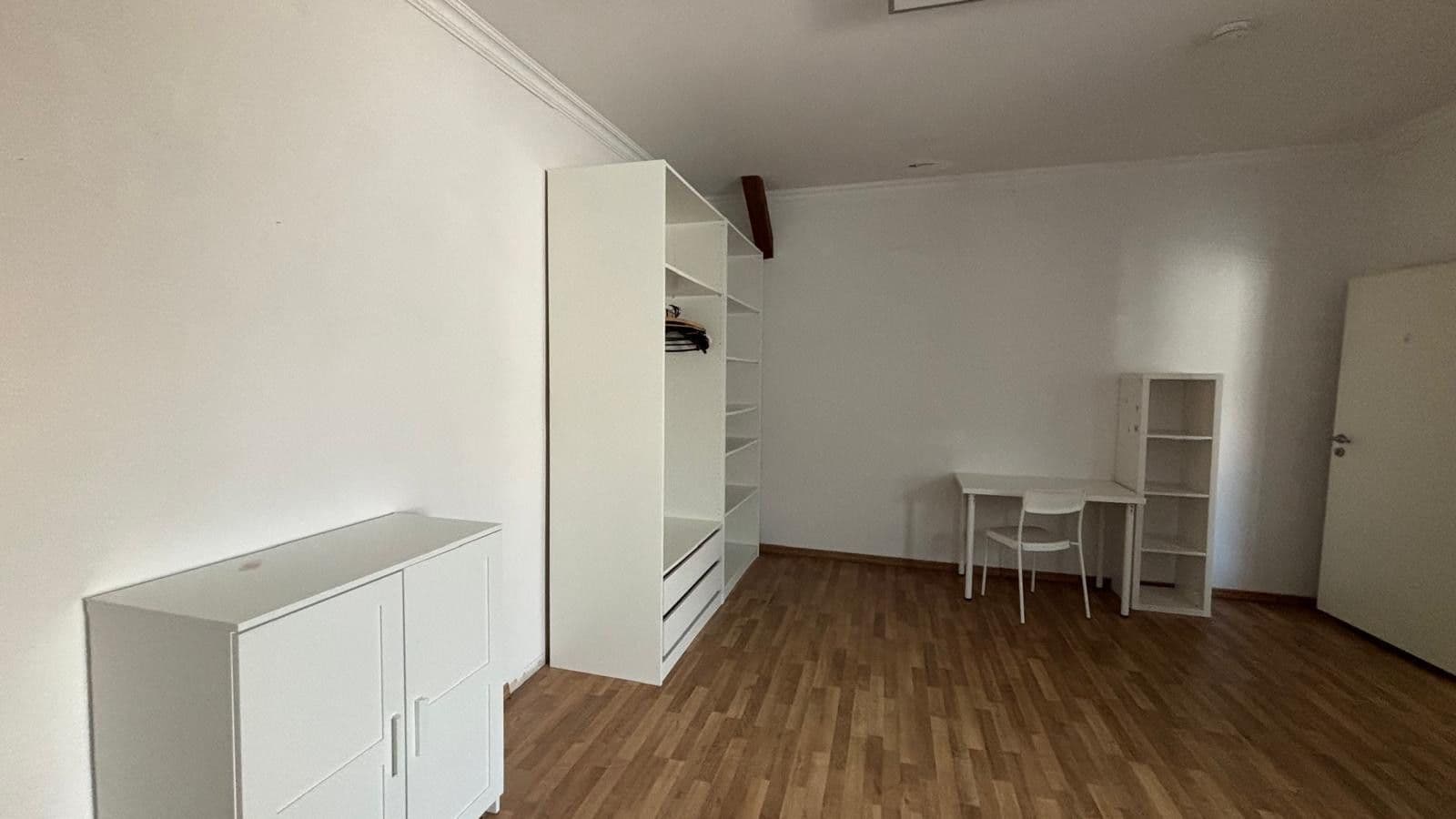 Prenájom bytu 5-izbový 150 m², Bürgermeister-Smidt-Straße 121, Bremerhaven, Brémy Prenájom bytu 5-izbový 150 m², Bürgermeister-Smidt-Straße 121, Bremerhaven, Brémy