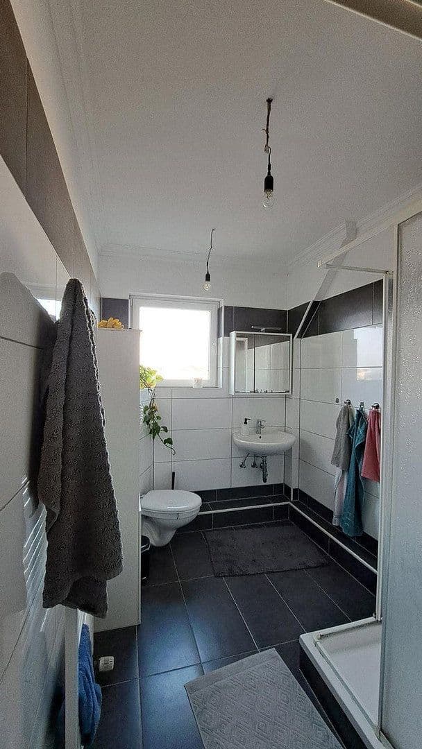 Prenájom bytu 5-izbový 150 m², Bürgermeister-Smidt-Straße 121, Bremerhaven, Brémy Prenájom bytu 5-izbový 150 m², Bürgermeister-Smidt-Straße 121, Bremerhaven, Brémy