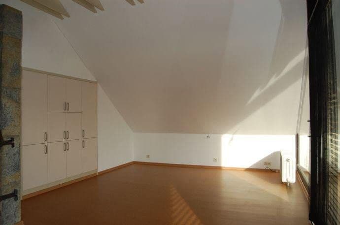 Prenájom bytu 3-izbový 91 m², Breite Straße, Göttingen, Dolné Sasko Prenájom bytu 3-izbový 91 m², Breite Straße, Göttingen, Dolné Sasko