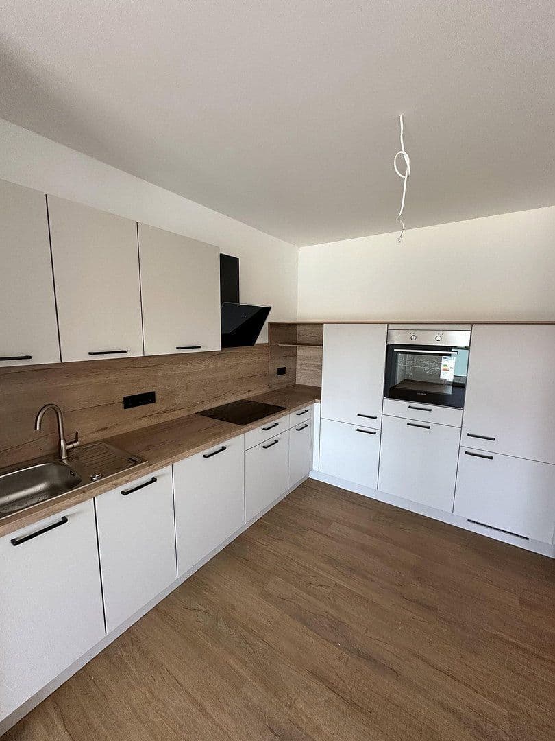 Prenájom bytu 2-izbový 58 m², Regensburger Str. 99, Neumarkt in der Oberpfalz, Bavorsko Prenájom bytu 2-izbový 58 m², Regensburger Str. 99, Neumarkt in der Oberpfalz, Bavorsko
