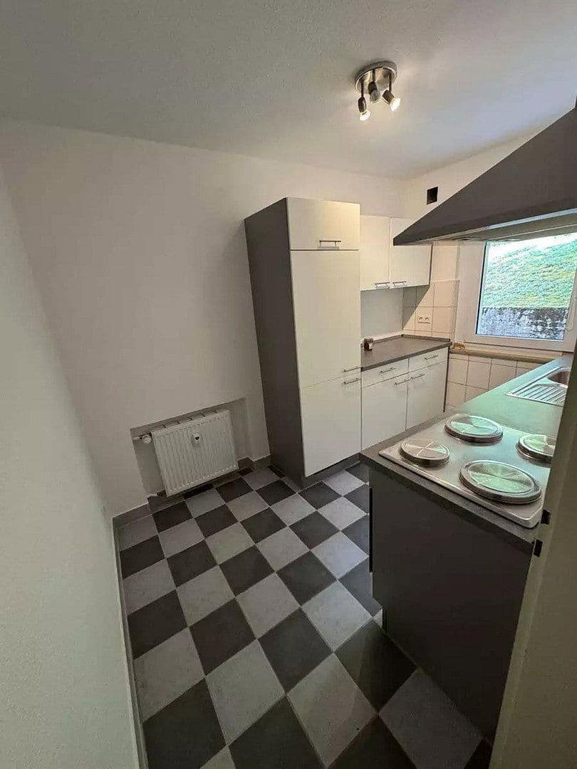 Prenájom bytu 2-izbový 53 m², Tübingen, Bádensko-Wurttembersko Prenájom bytu 2-izbový 53 m², Tübingen, Bádensko-Wurttembersko