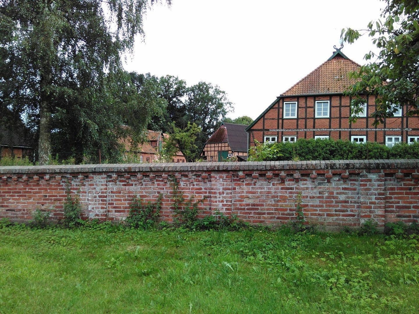 Predaj domu 430 m², pozemok 4.900 m², Rullstorf, Dolné Sasko Predaj domu 430 m², pozemok 4.900 m², Rullstorf, Dolné Sasko