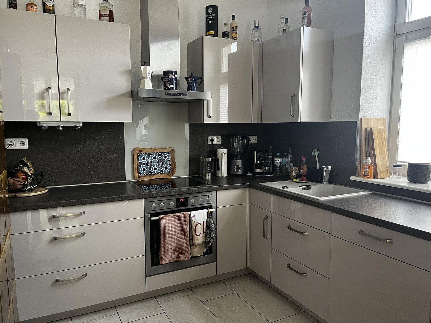 Prenájom bytu 4-izbový 78 m², Bentschener Weg 17, Berlin, Berlín Prenájom bytu 4-izbový 78 m², Bentschener Weg 17, Berlin, Berlín