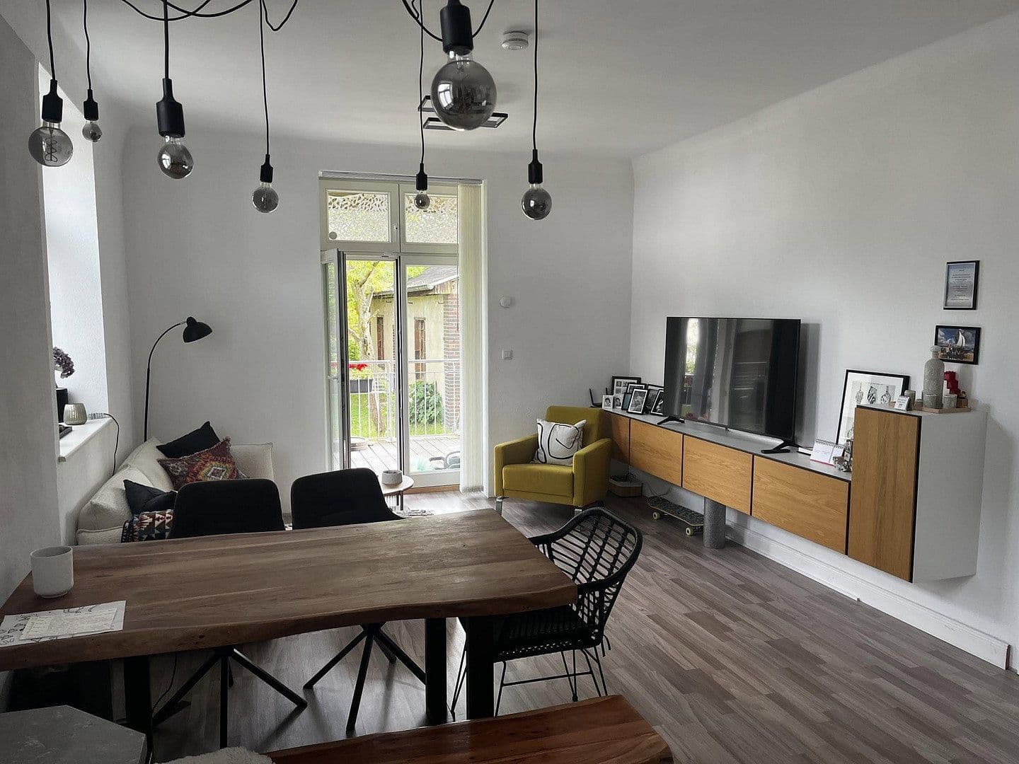 Prenájom bytu 4-izbový 78 m², Bentschener Weg 17, Berlin, Berlín Prenájom bytu 4-izbový 78 m², Bentschener Weg 17, Berlin, Berlín